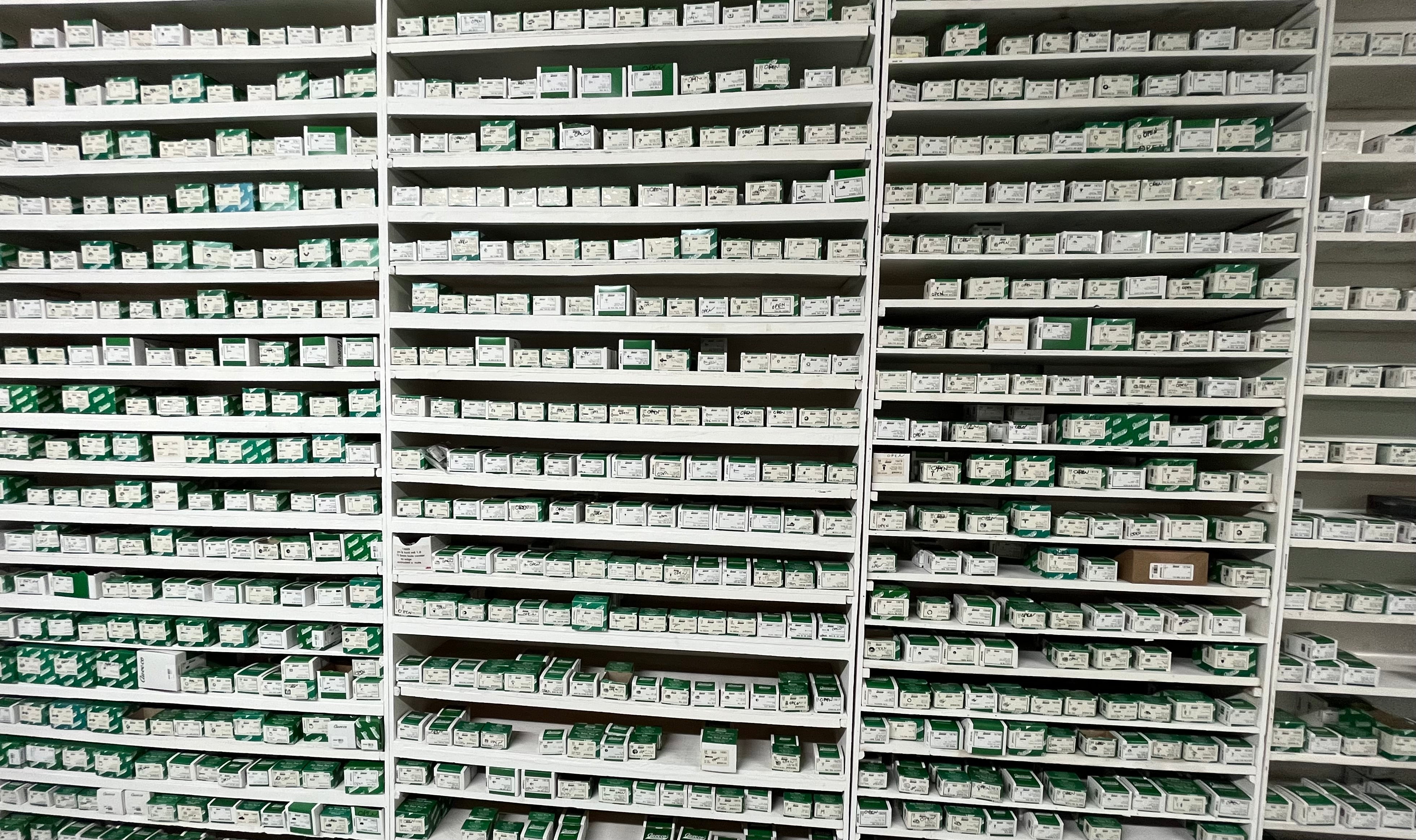 Auveco Clips, Fasteners, Nuts, etc Warehouse9000