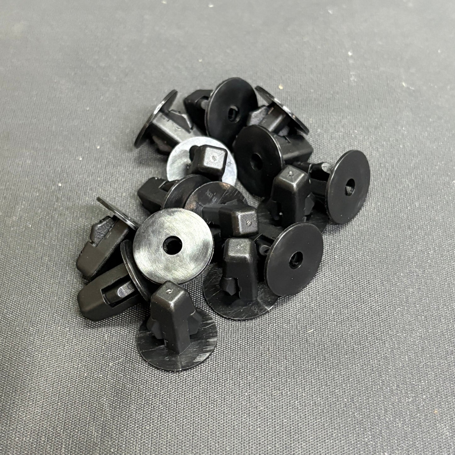 Auveco 20440 15 qty Screw Grommets