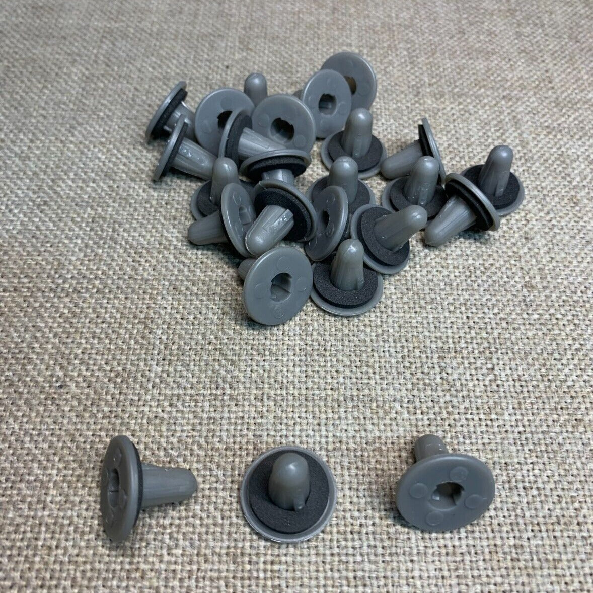 25 Auveco 22547 Screw Grommet With Sealer, for Hond 91626-STK-A01