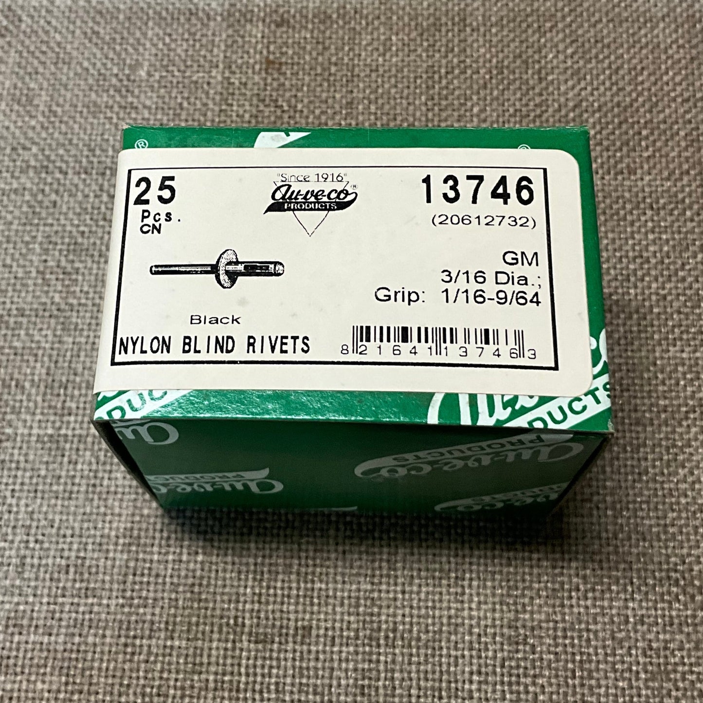 25 Black Nylon Blind Rivets Auveco 13746 For Auto GM: 20612732 and Universal