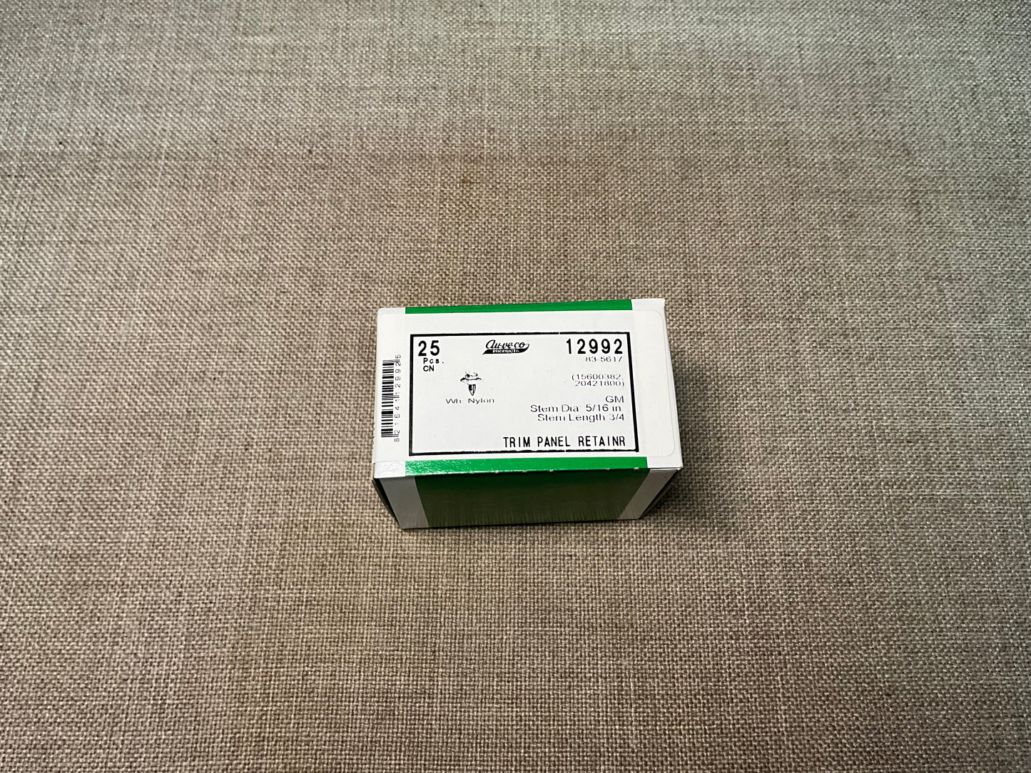 25 Door Trim Panel Retainers Auveco 12992 GM : 15600382 , 20421800 , 10073833