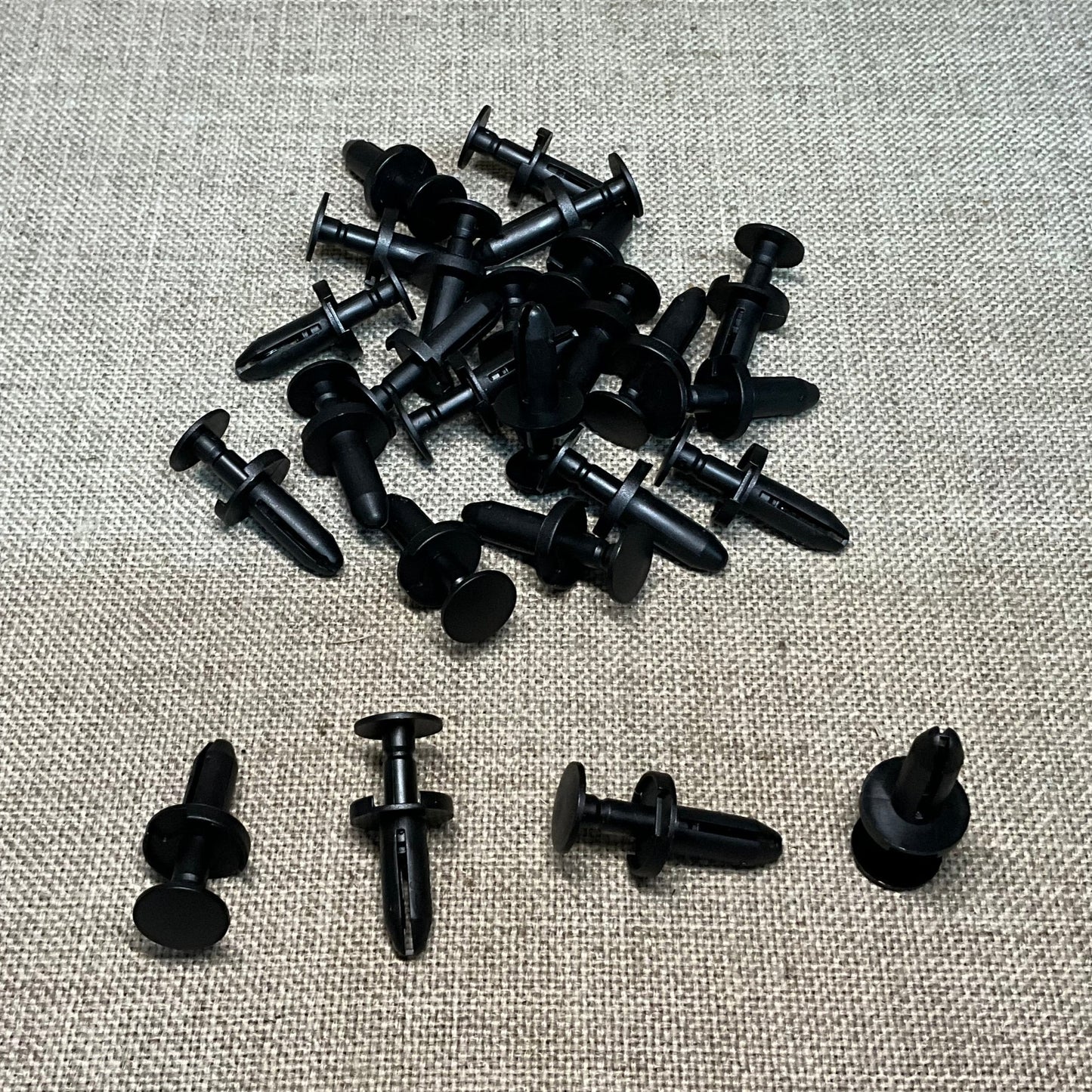 25 Fascia Push Type Retainers Auveco 19422 Chrysler OEM :6504521 From 1998 On