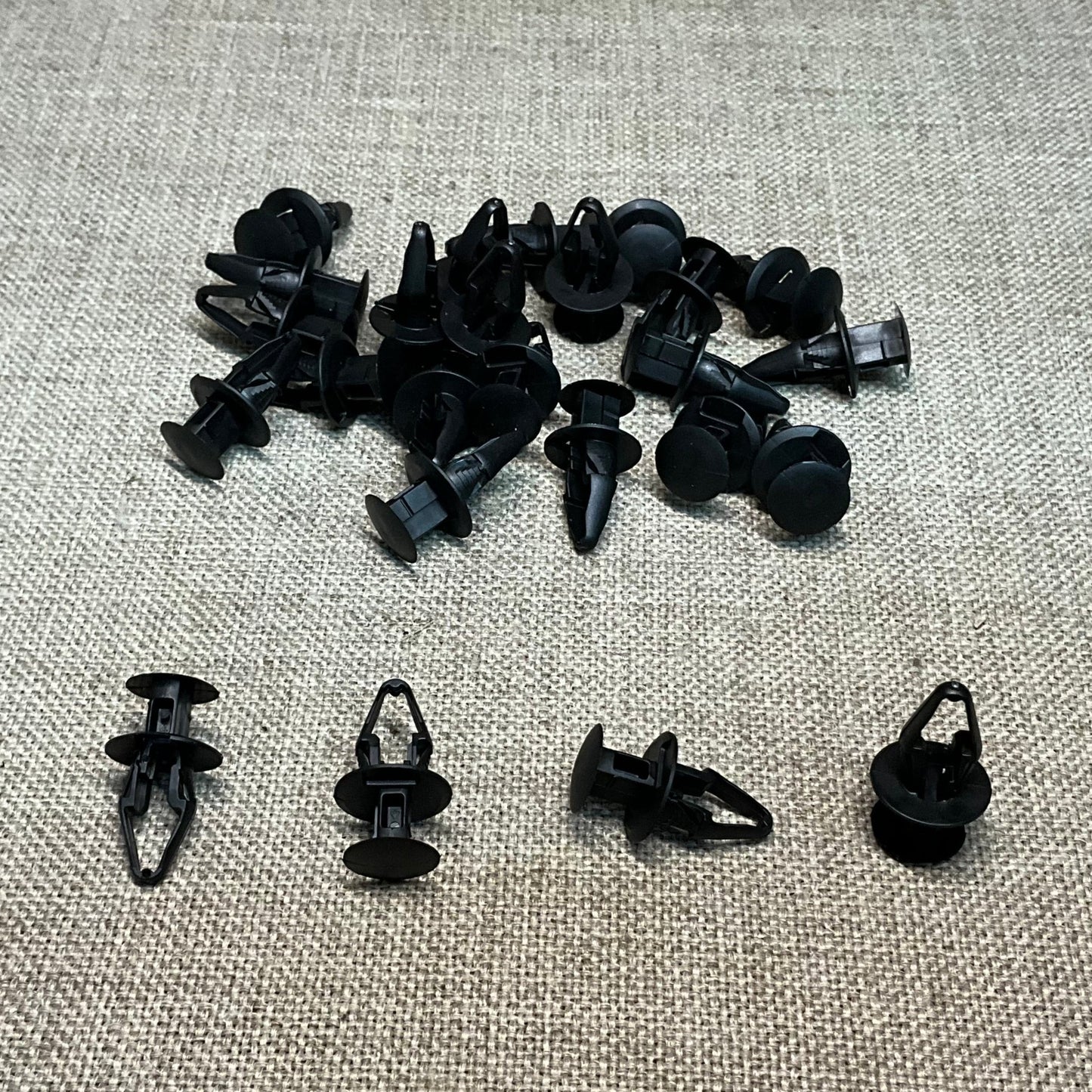 25 Fender Bumper & Wheel Retainers Auveco 20888 GM: 11561368 & Chry: 6508712AA