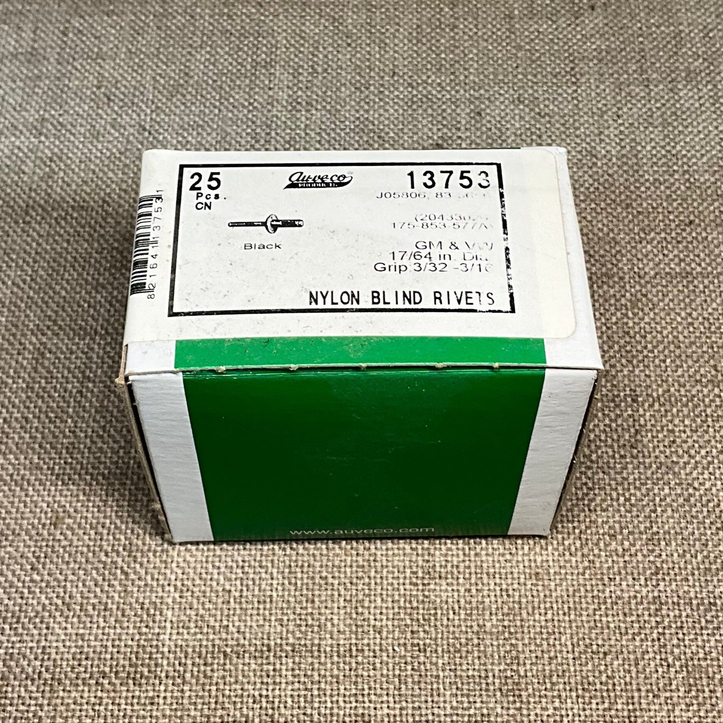 25 Nylon Blind Rivets Auveco 13753 For Automobiles GM 20433026 VW 175-853-577A