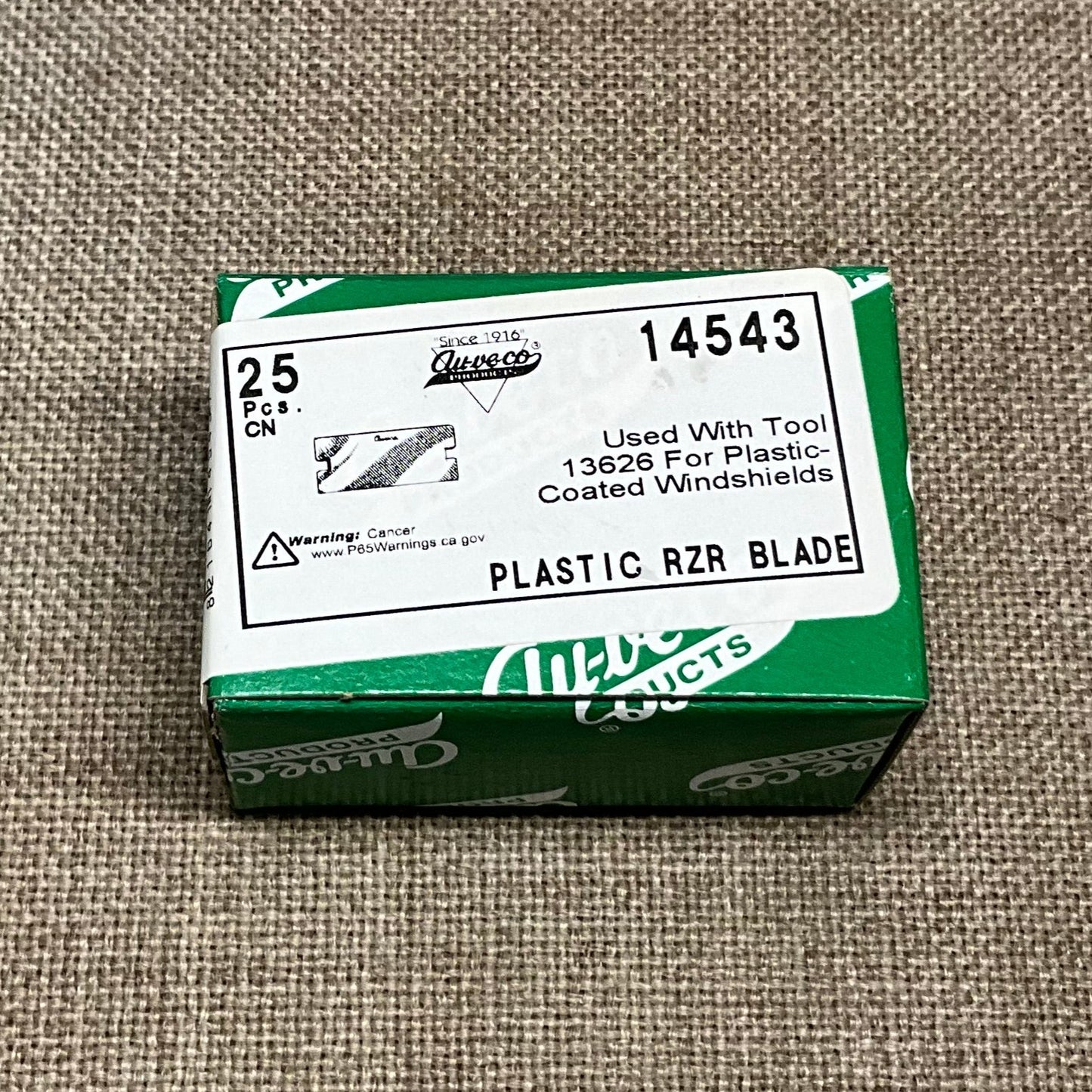 25 Plastic Razor Blades Auveco 14543 Automotive Industrial Home Windshields