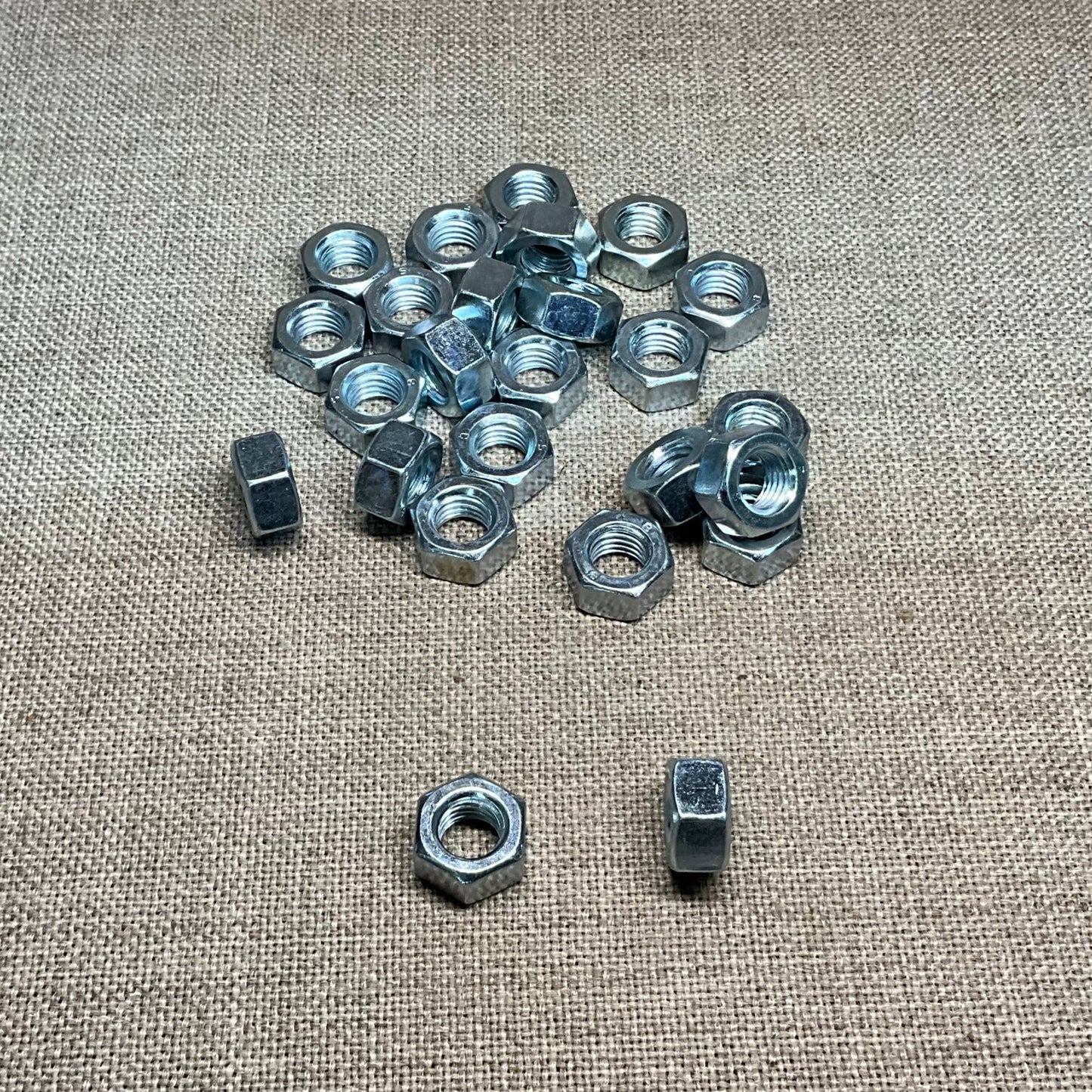 25 Regular Pitch Metric Hex Nuts Auveco 14455 Automobiles Car Truck Van Suv