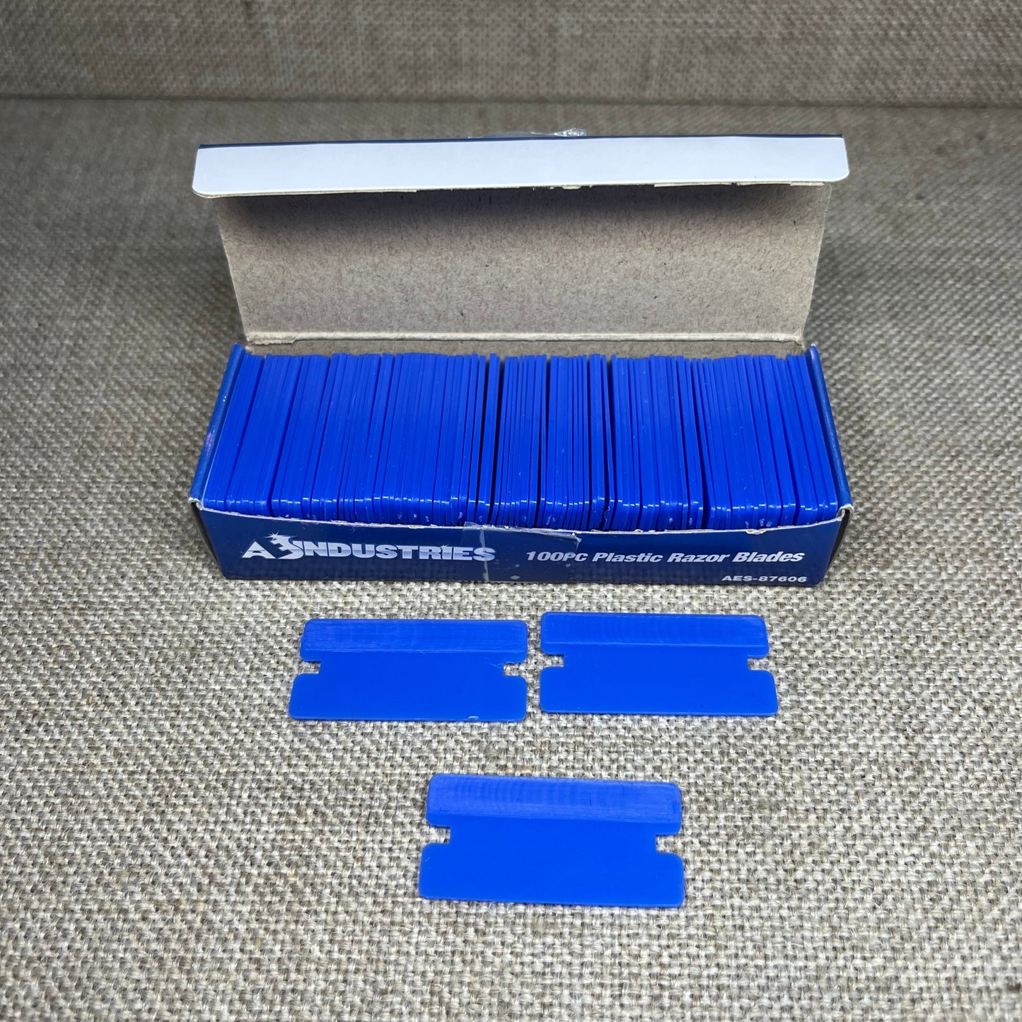 100 Plastic Razor Blades AES-87606 TINT PINSTRIPE DECALS STICKER WINDOW CLEANING