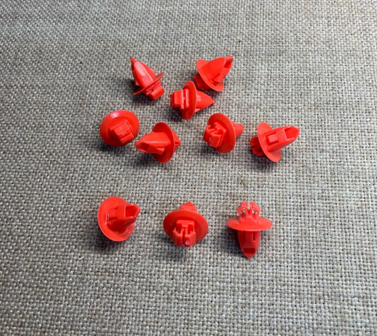 Auveco 20391 Red Nylon Moulding Clips 90904-67037 10 Pcs