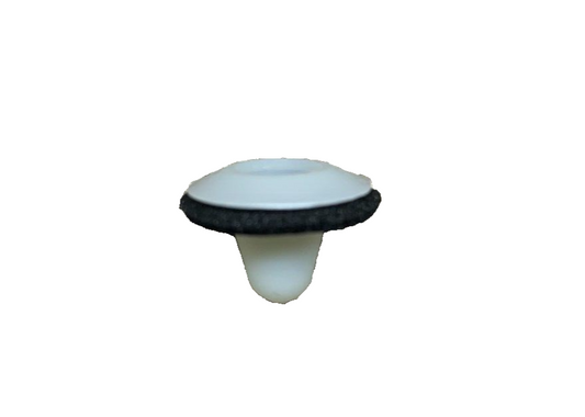 25 Auveco - 25196 Moulding Grommet W/Seal 791017900