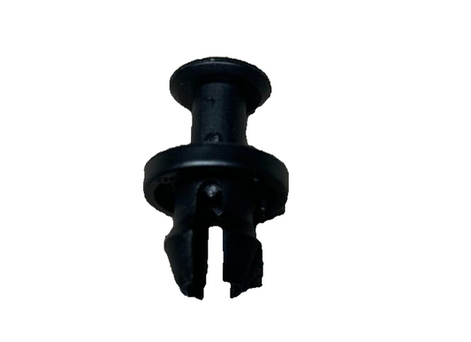 15 Auveco 22829  Push-Type Retainer for VWW N-911-829-01