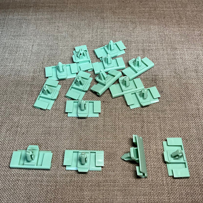 15 Rocker Moulding Clips Auveco 21503 GM Cadillac OEM : 25744385 From 1998 - On