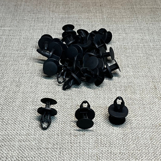 25 Auveco 20990 Push-Type Retainers for GMM 15296830 and Crystler 5116530AA