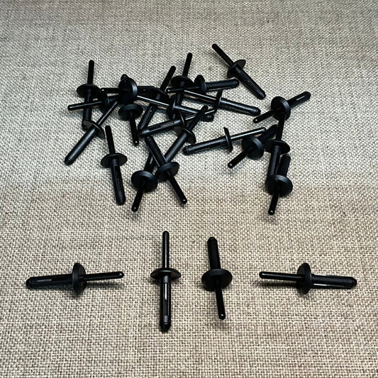 25 Nylon Blind Rivets Auveco  14023 For GM : 10036503  Automobiles Car Truck
