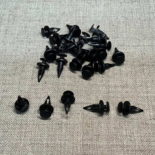 25 Push Type Retainers Auveco 22219 GM OEM : 92138636 From Year 2013 - 2004