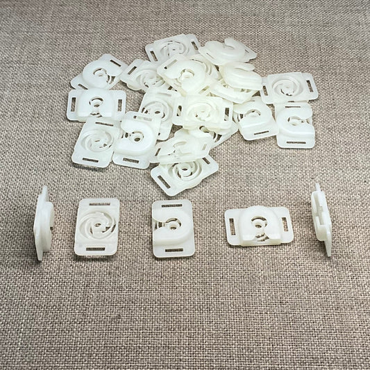 Auveco 21760 Moulding Clips 22mm x 40mm 6Q0-868-246-A 25 Pcs.