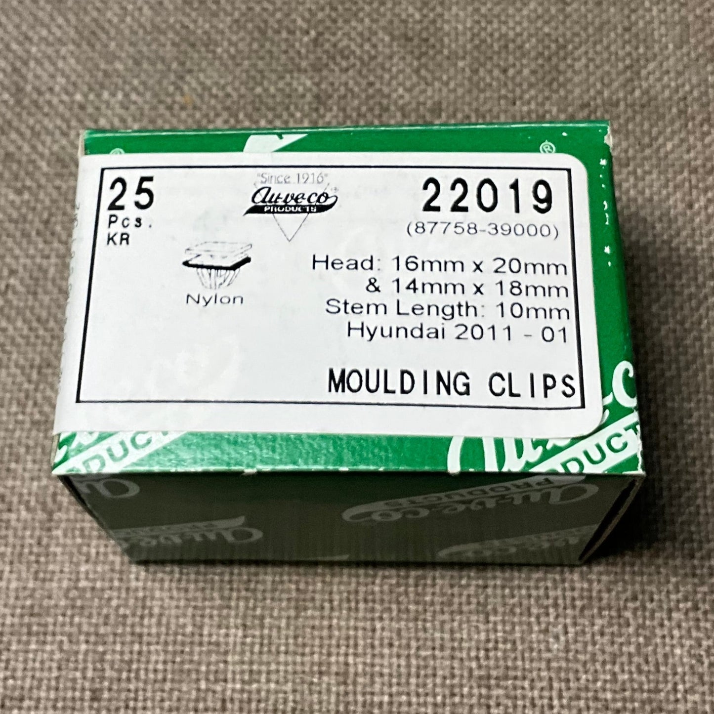 Auveco 22019 Hyundai Molding Clip With Sealer, Quantity - 25