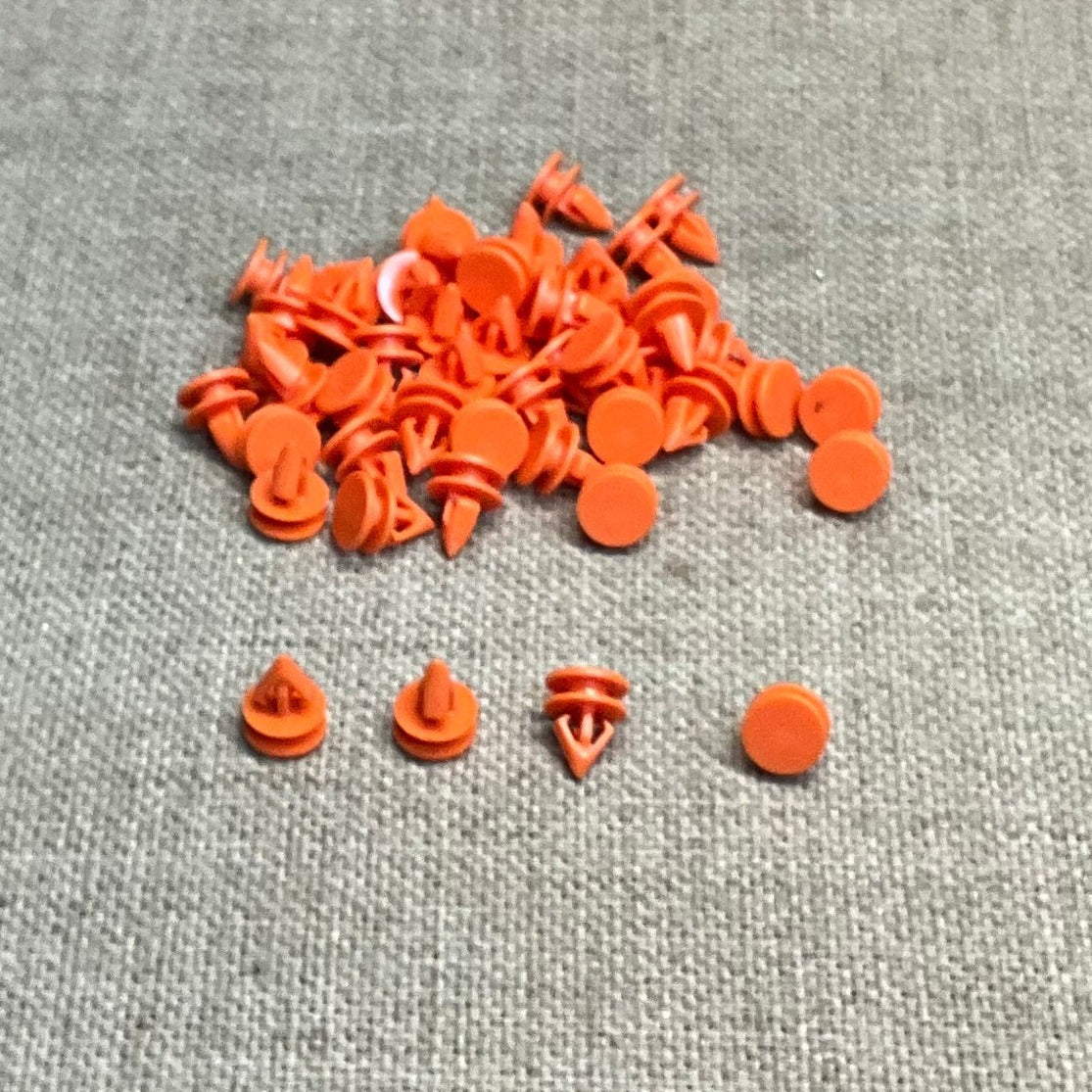 Auveco 25085 Door Trim Applique Clip Orange For GM 11603260  - Box of 50